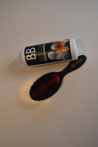 Pakketilbud: Lille Favoritbørste + B&B Tørshampoo