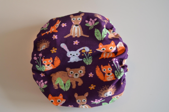 Snoods / Ørebeskytter ( Lilla med dyr )