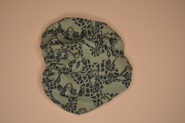 Snoods / Ørebeskytter ( Grøn med Sæl )