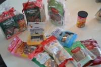 ForCuteDogs - Surprise snackpose